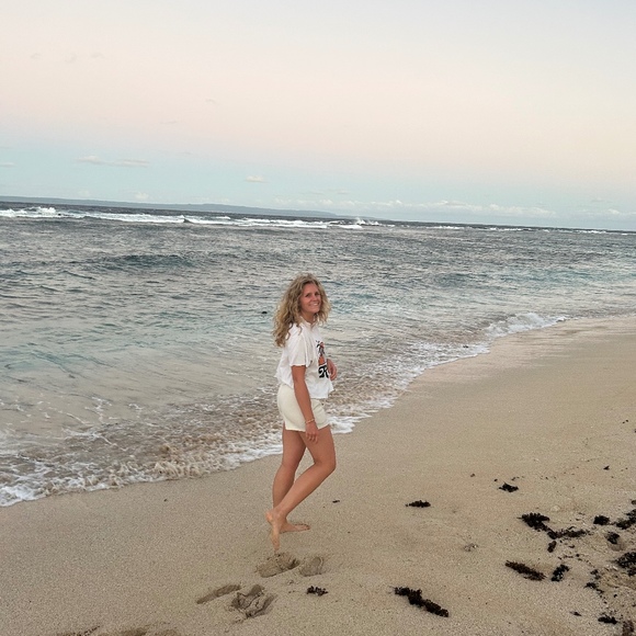 Meet your Posher, Rachel - Picture 1 of 1